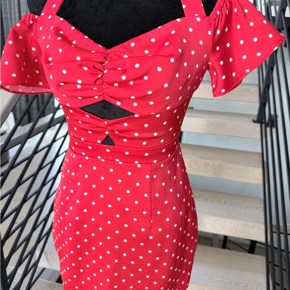 New Red Polka Dot Off-Shoulder Dress size S - Picture 8 of 8